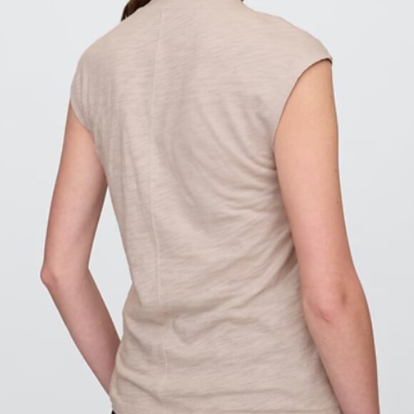 GAP Women's ForeverSoft Twist Top Asymmetrical Knot Tee Size M - Picture 3 of 9